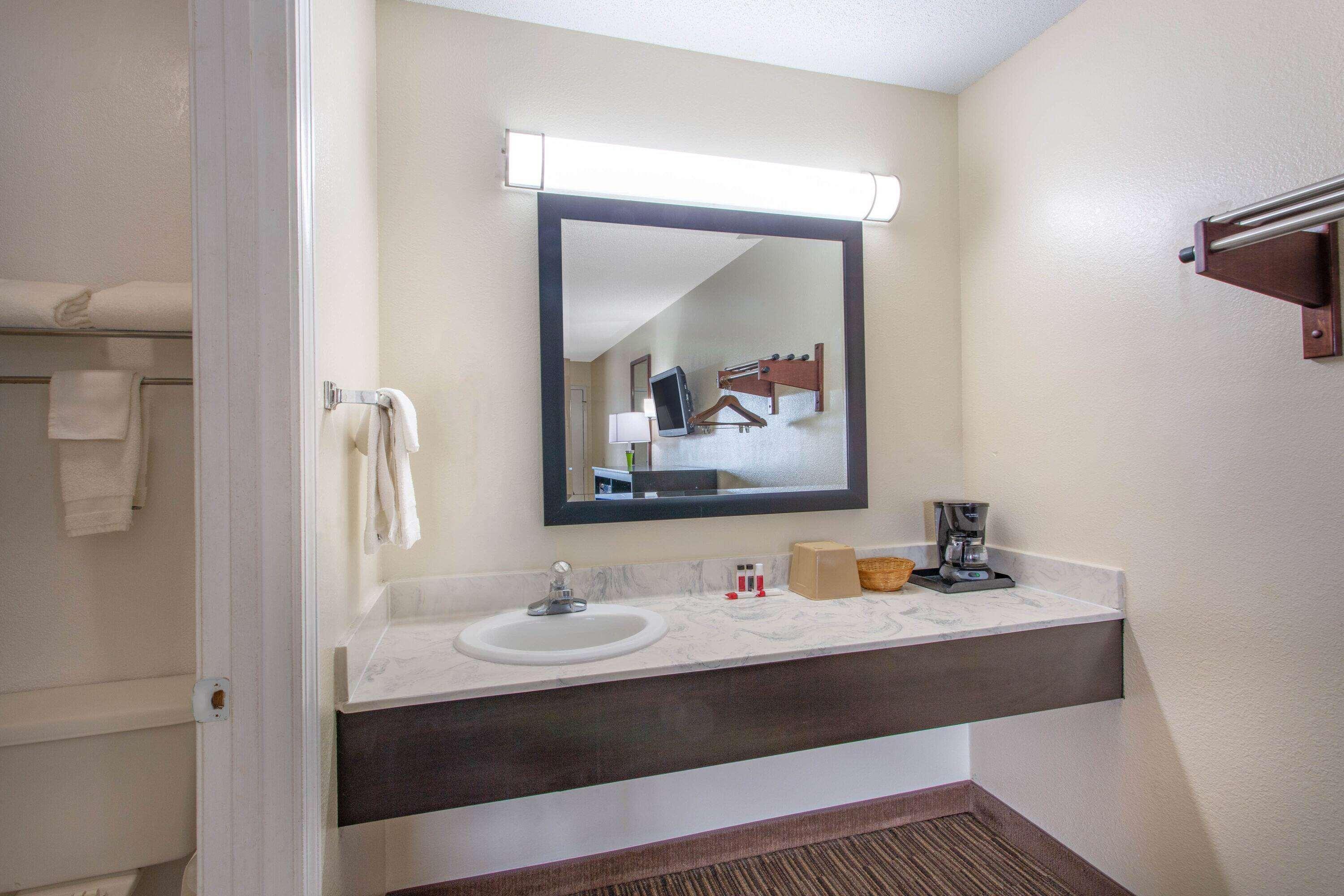 Super 8 Florence South Carolina Екстер'єр фото